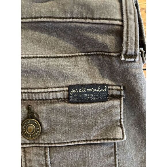 7 for All Mankind Khaki’s - Picture 4 of 4
